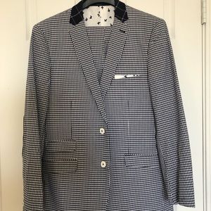Paisley & Gray White / Navy Gingham Suit